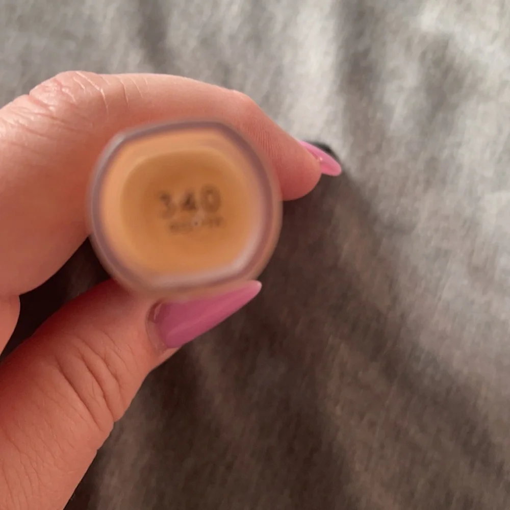 Fenty 340 Pro Filt'r Instant Retouch Concealer